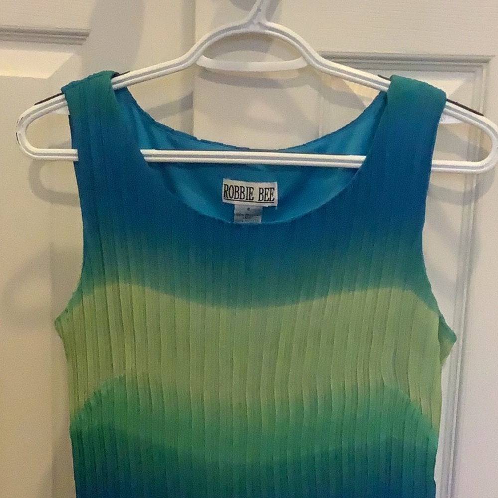 Spring has sprung dress - Picture 3 of 3